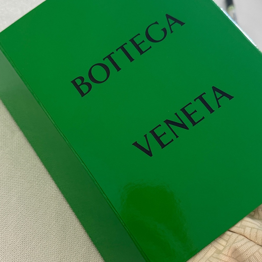 Bottega Veneta loop mini interecciato leather shoulder bag - Picture 4 of 5
